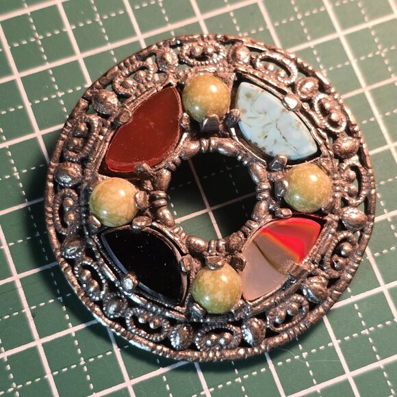 Vintage 1940s Miracle Scottish / Celtic Multi-agate brooch or pendant - Picture 4 of 4
